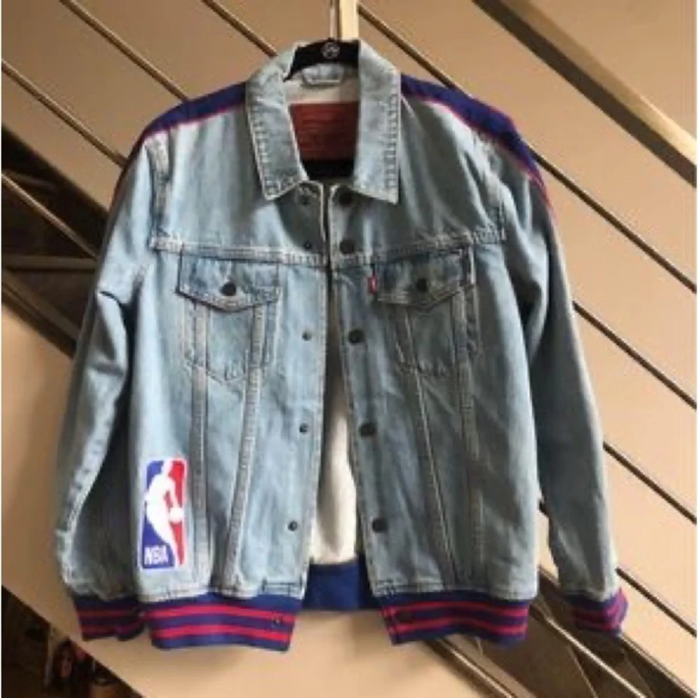 New 2018 NBA All Stars LA Levi’s / Just Don denim jacket, men’s size small - Picture 1 of 5